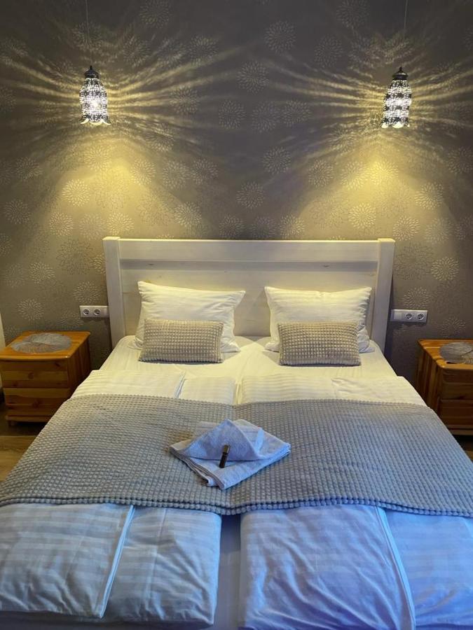 Safit-Mandala Appartement Mosonmagyaróvár Buitenkant foto