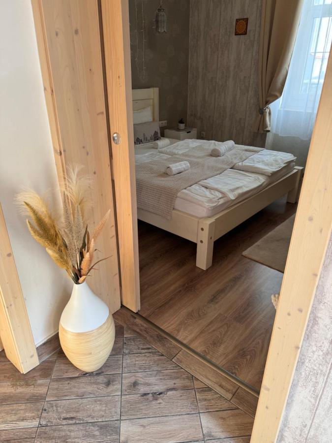 Safit-Mandala Appartement Mosonmagyaróvár Buitenkant foto